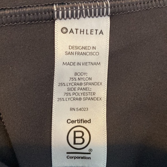 Athleta tank top with coordinating crop leggings - Picture 11 of 12